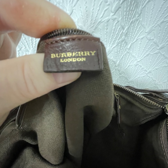 Burberry London - Picture 5 of 9